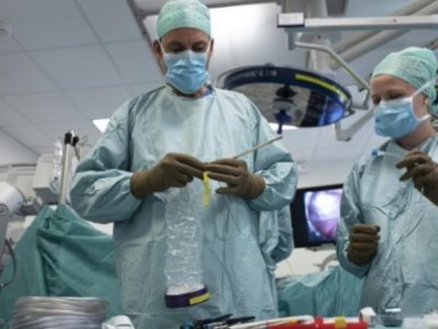 Surgeons at Georges-Francois Leclerc hospital in Dijon have begun treating some cancer patients with an aerosol-delivered chemotherapy treatment