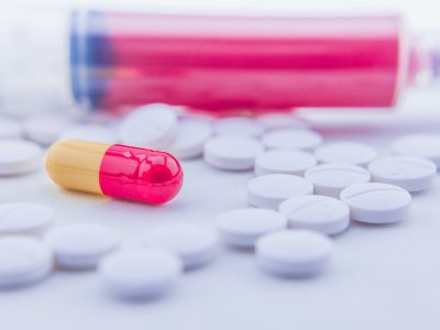 pills drug trials syringe